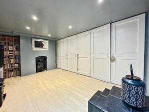 Photo 17- click for photo gallery